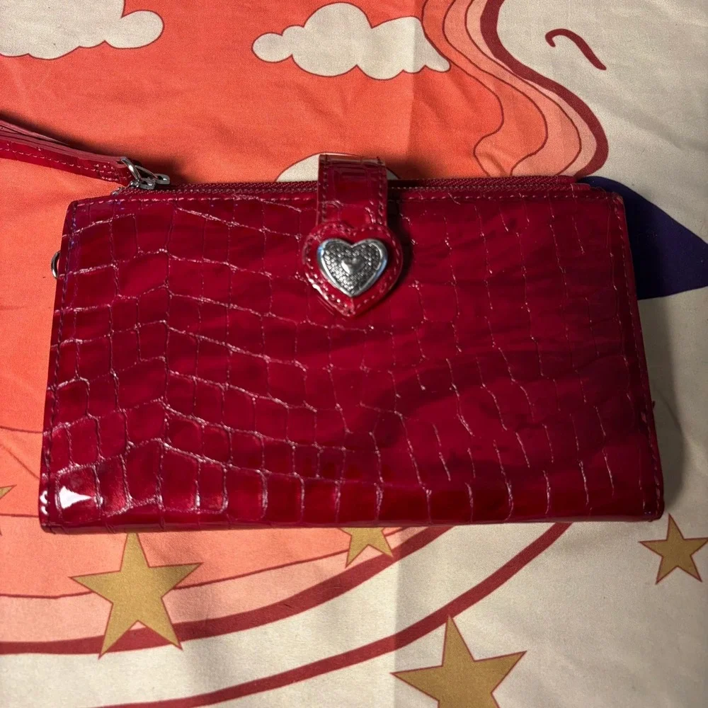 Brighton Red Croc Embossed Patent Leather Heart Bifold Wallet Zip Pocket Card